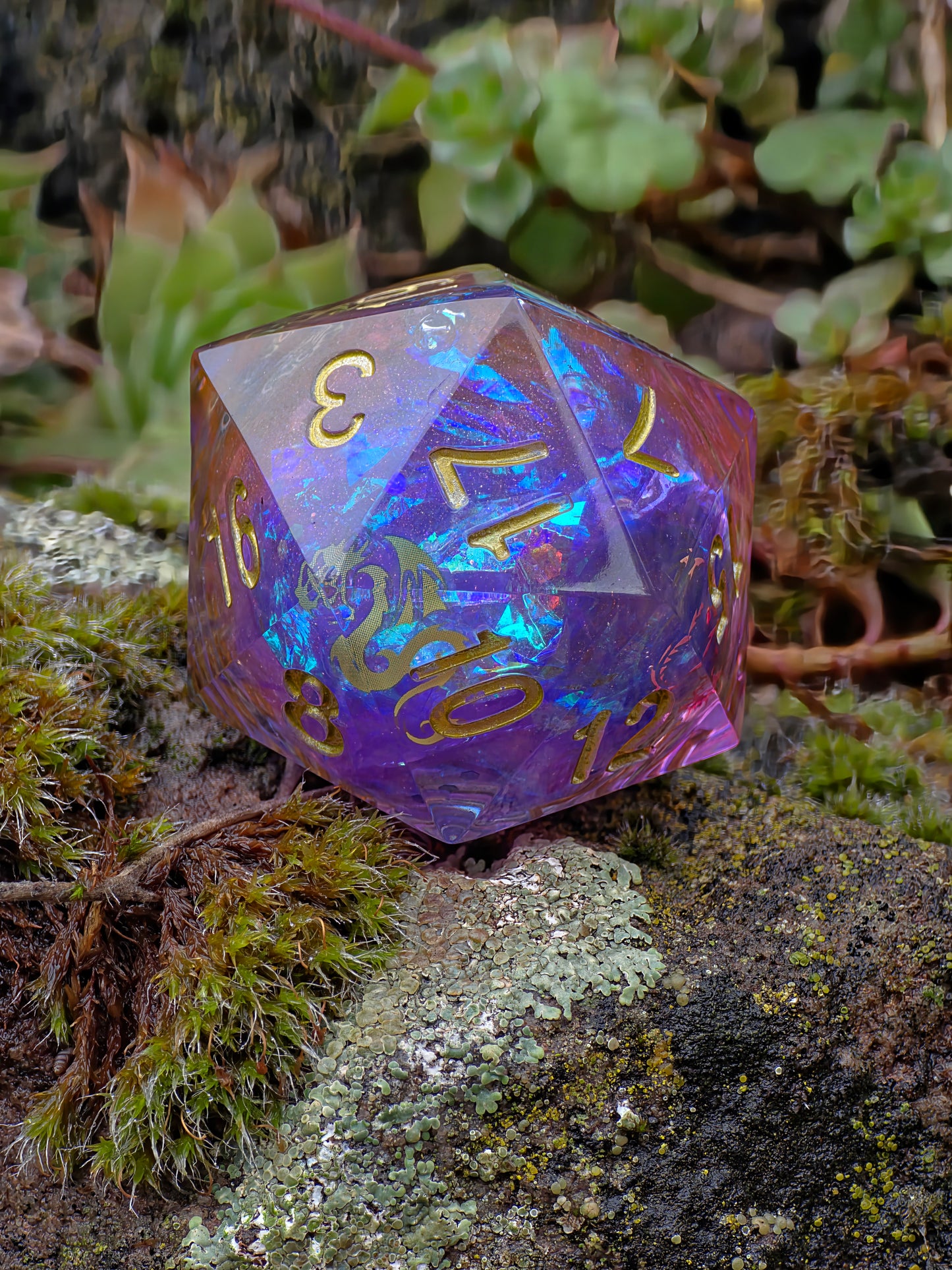 Polyedrischer Chonk D20 Liquid Core Dice 35 mm – Dragon Spirit Edition | Handgemachter Resin Würfel mit Drachen & Galaxy Look | DnD Dice